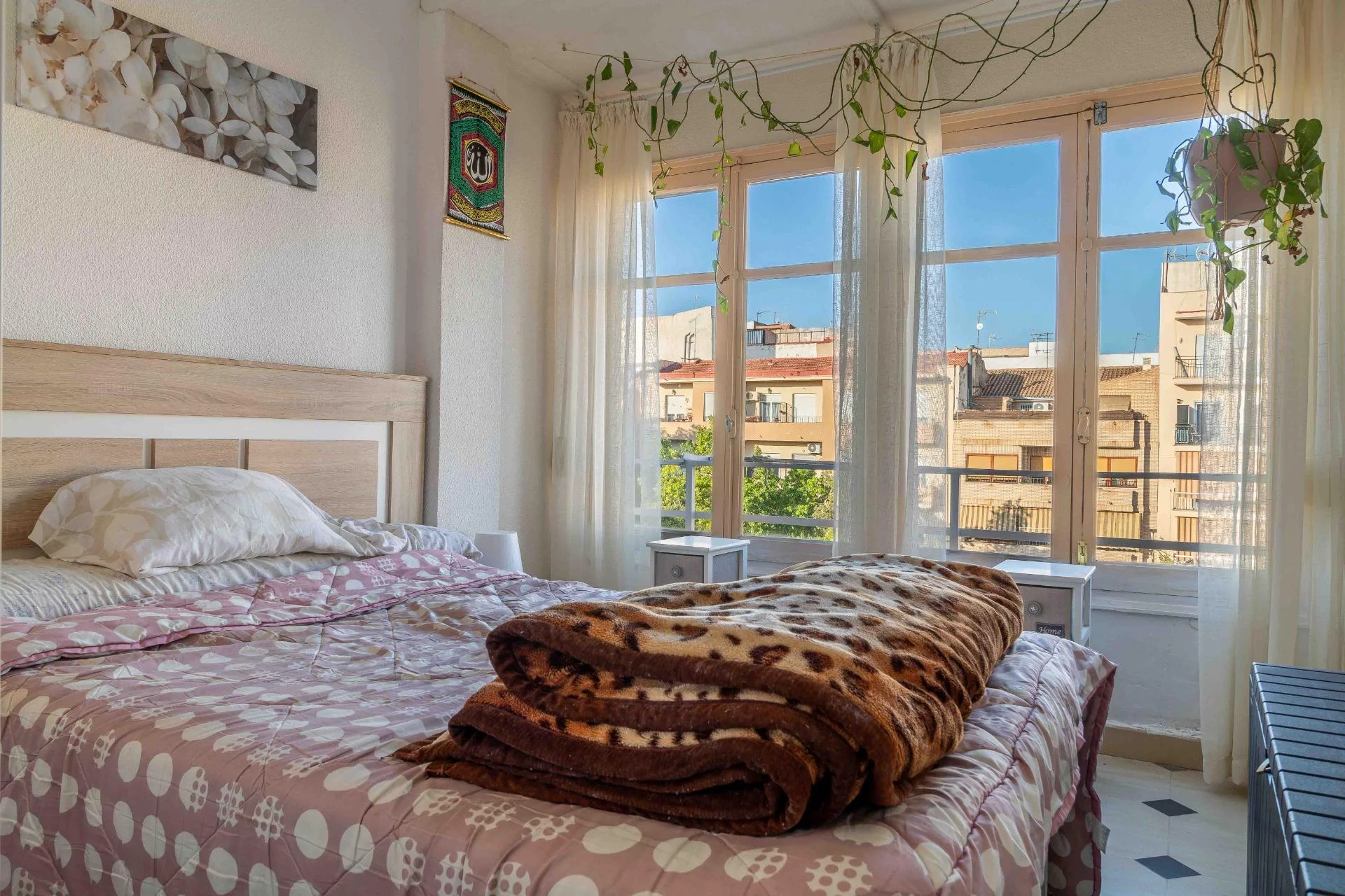 Vivienda acogedora con vistas al parque.