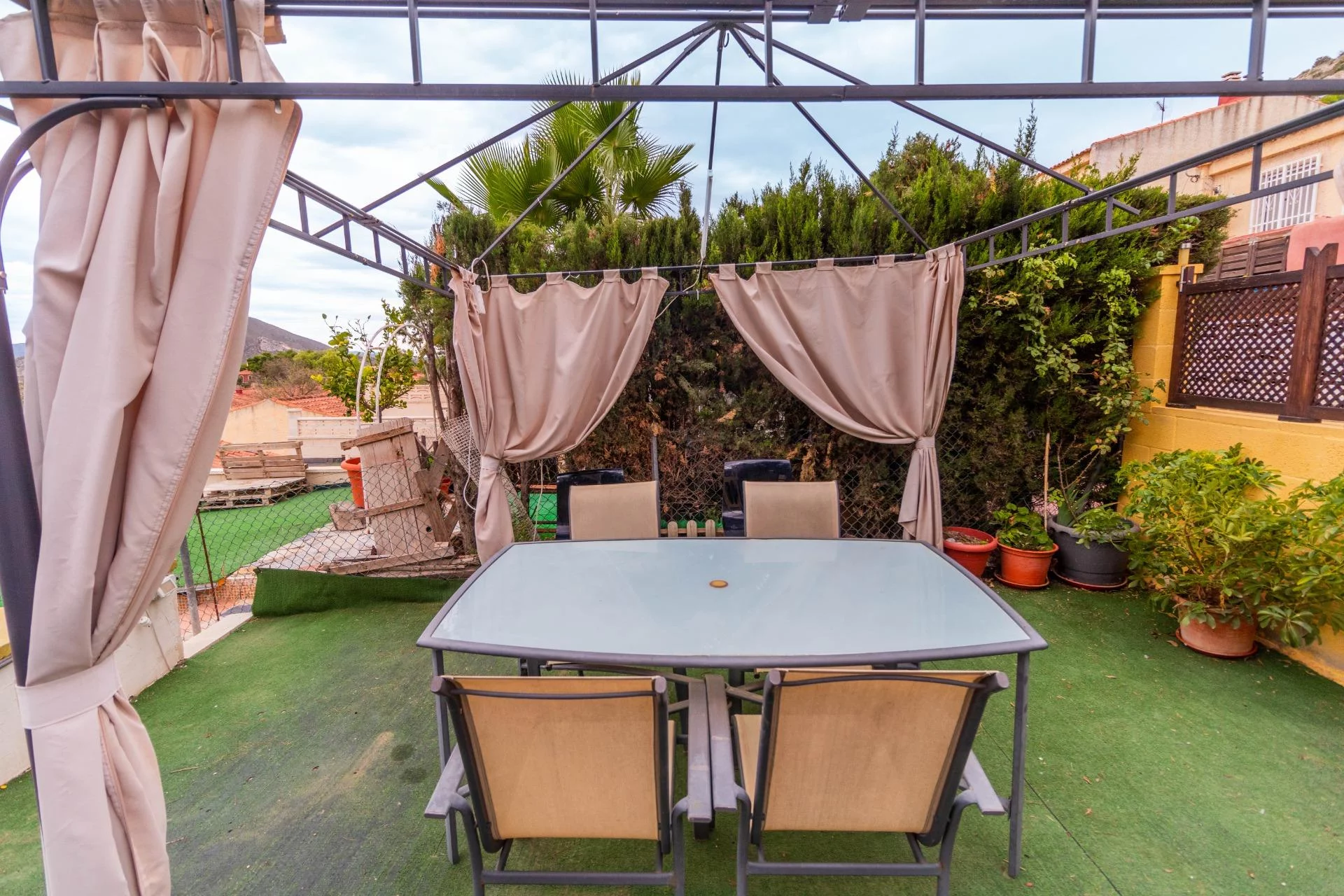 Encantador bungalow en la Torreta, Elda — Foto 2 de 39