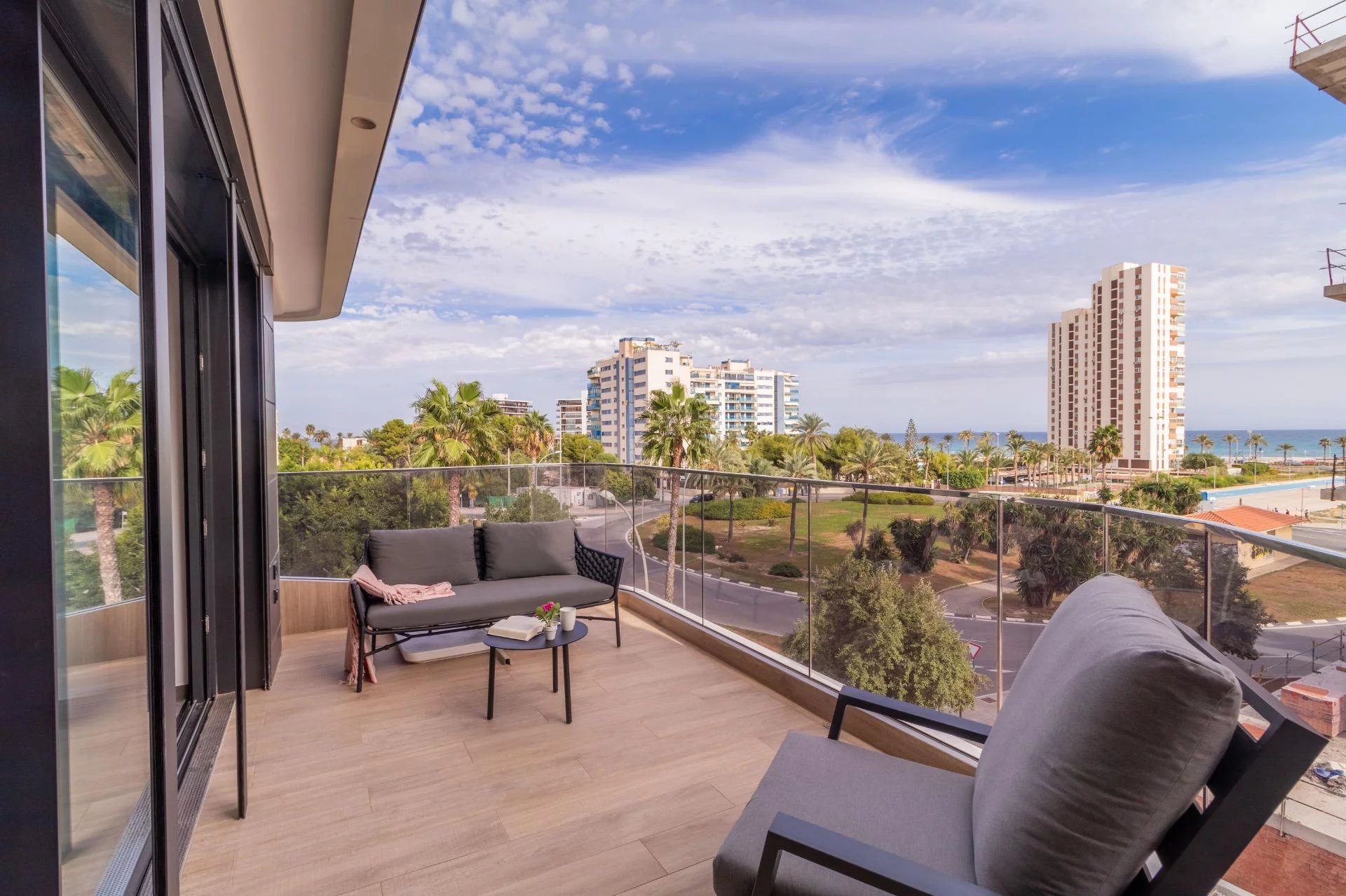 Piso exclusivo con vistas al mar en Alicante (Pau 5) — Foto 4 de 42