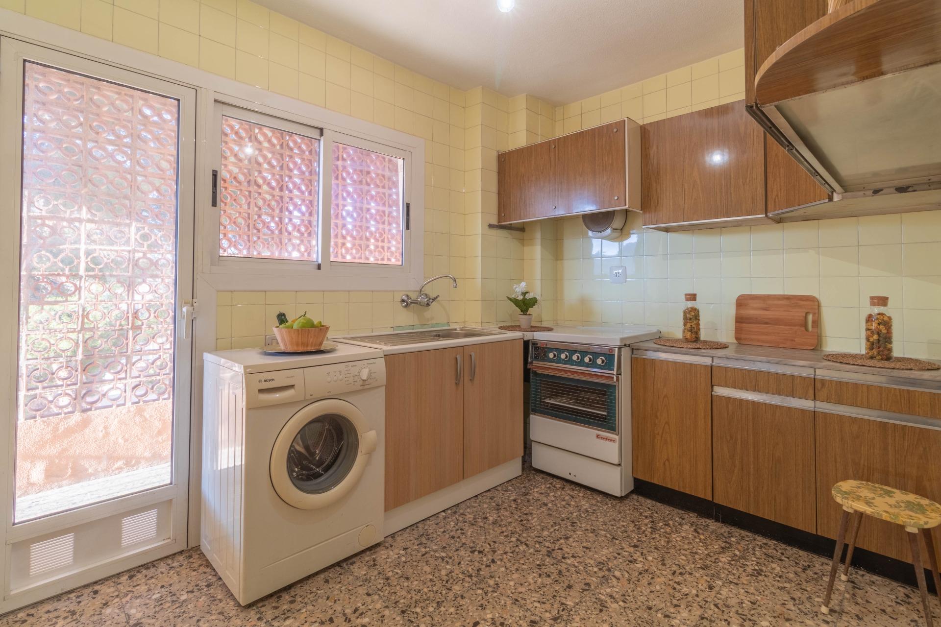 Apartment for rent in Avenida de chapí, Elda — Photo 4 of 16