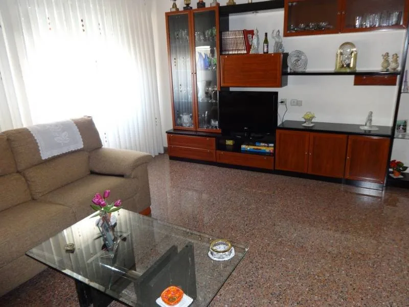 Apartment · 4 bed · 2 baths · 100 m² · Elda — Photo 3 of 14