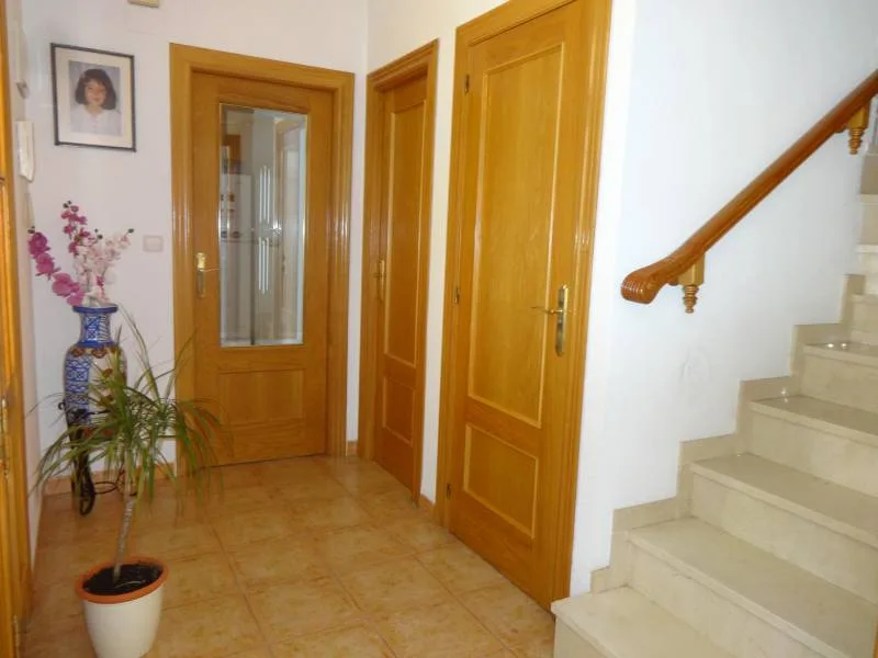 Bungalow · 3 bed · 2 baths · 200 m² · Petrer — Photo 3 of 28