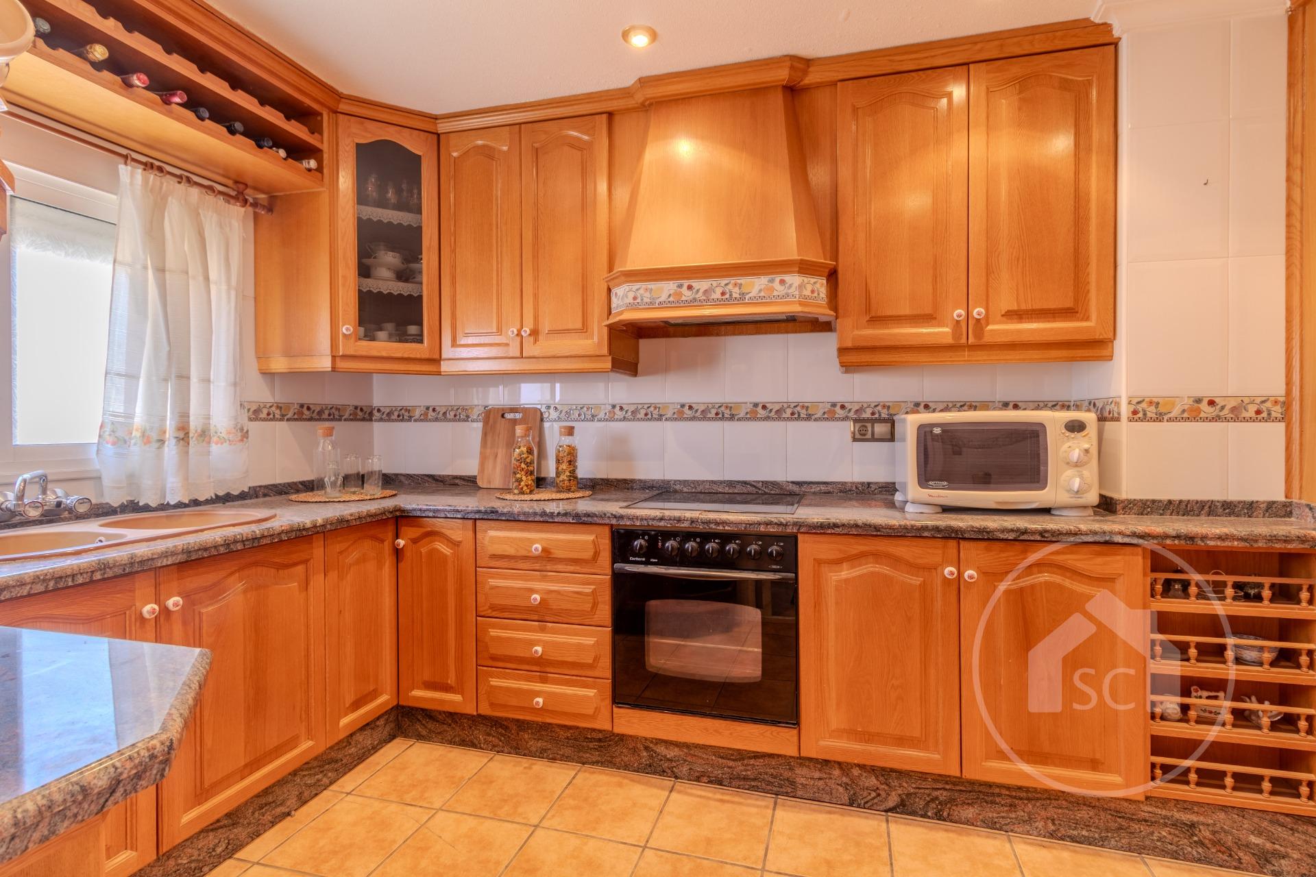 Apartment · 4 bed · 2 baths · 122 m² · Elda