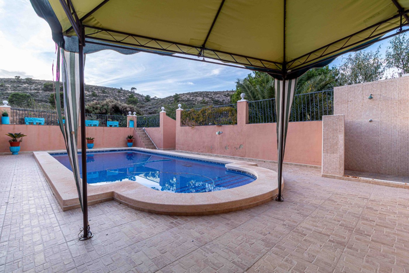 Encantadora Casa de Campo Cerca de Elda — Foto 2 de 36