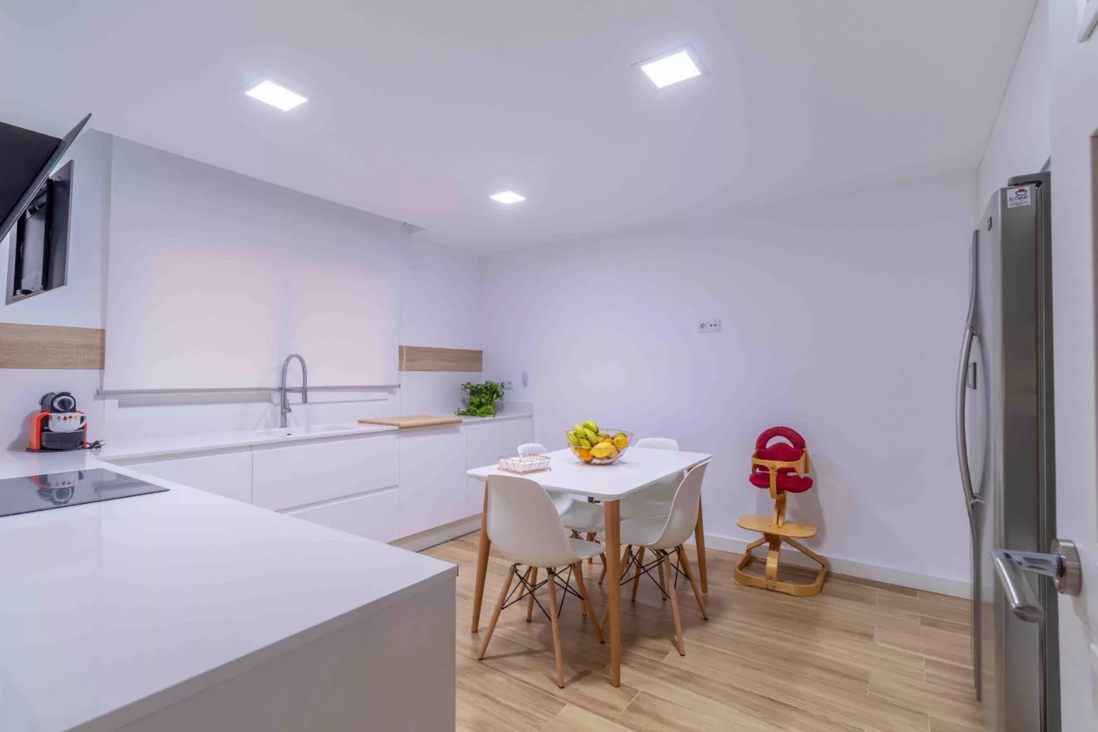 Designer Apartment in the Center of Elda — Photo 4 of 36