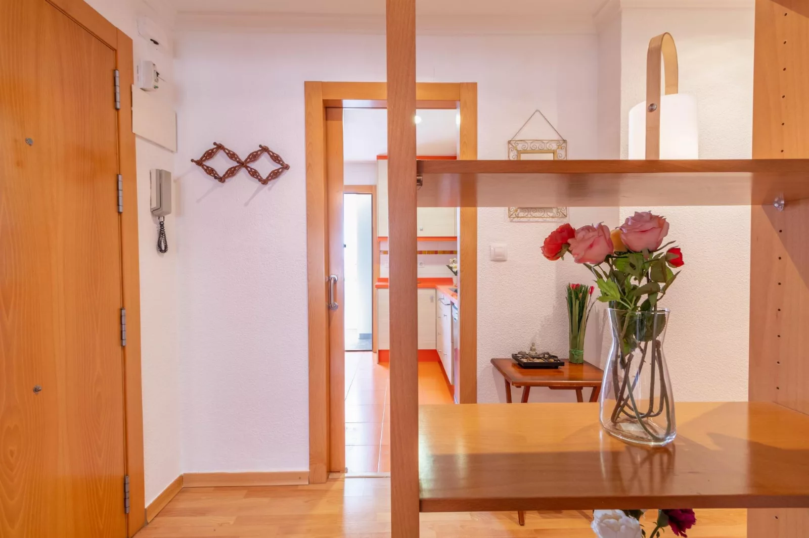 Piso Moderno en Avenida Reina Victoria — Foto 2 de 16