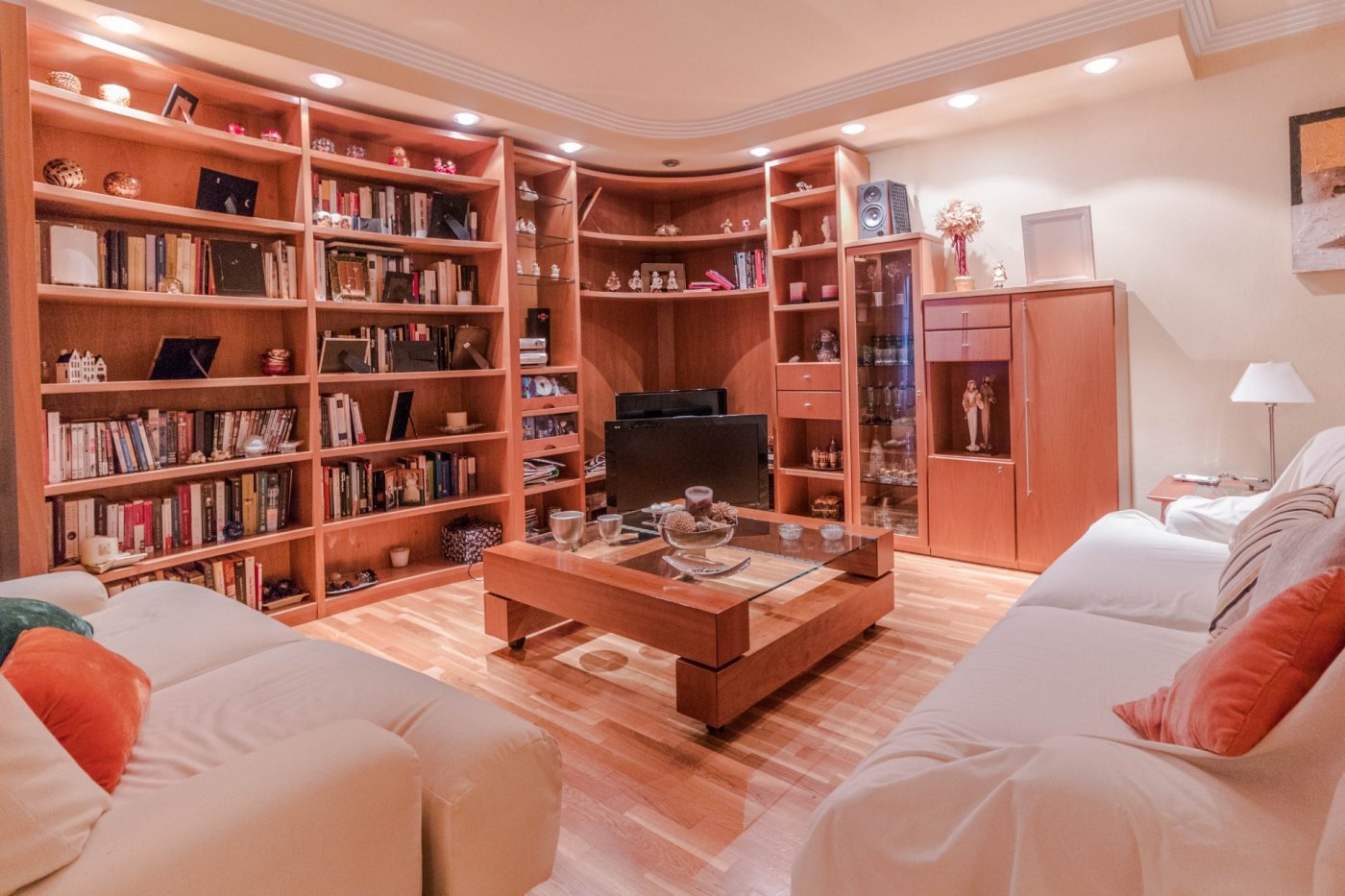 Apartment · 2 bed · 2 baths · 142 m² · Elda — Photo 2 of 13