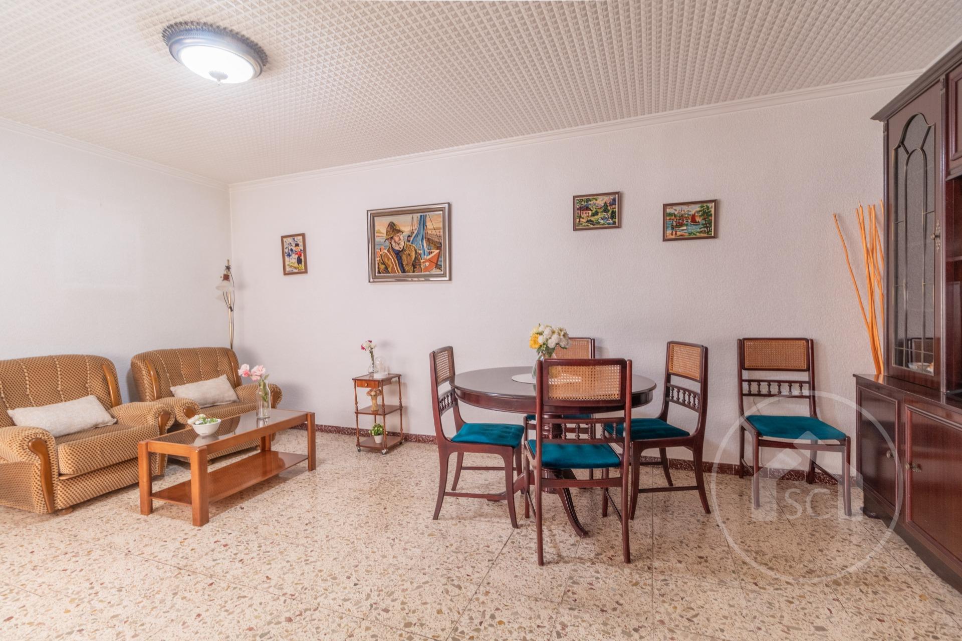 Amplia Casa Independiente cerca de la Iglesia Inmaculada — Foto 5 de 20