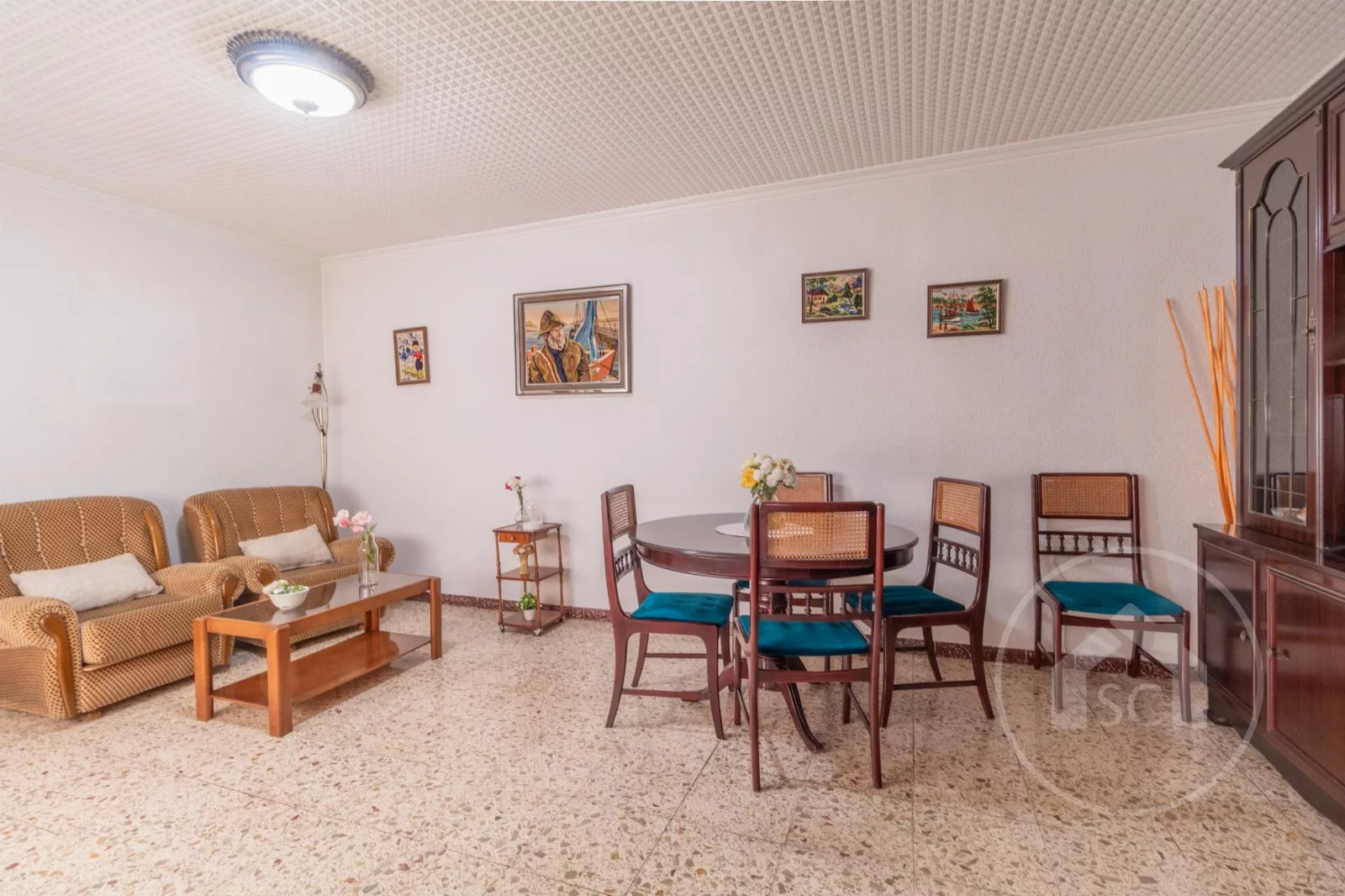 Amplia Casa Independiente cerca de la Iglesia Inmaculada — Foto 5 de 20