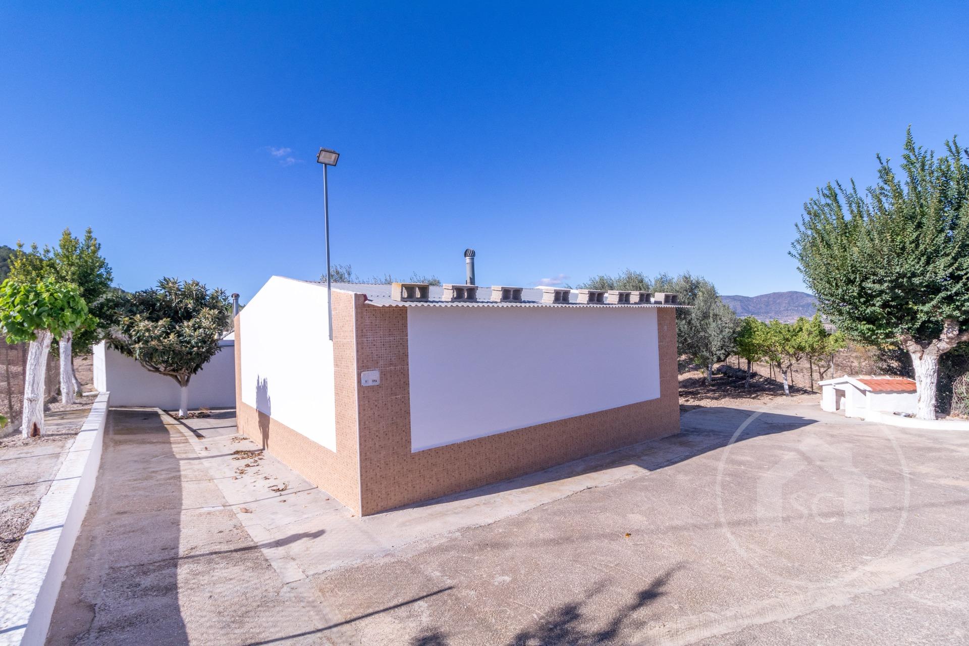 Country house for sale in Camara, Elda