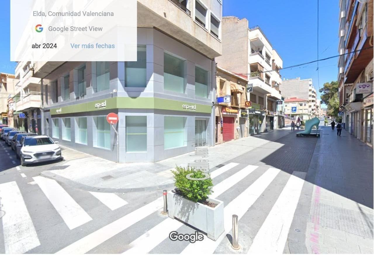 Commercial property · 1 bed · 4 baths · 427 m² · Elda