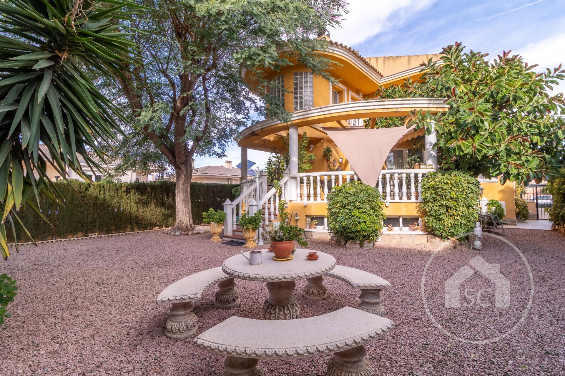 Villa for sale in Molineta, Petrer — Photo 4 of 55