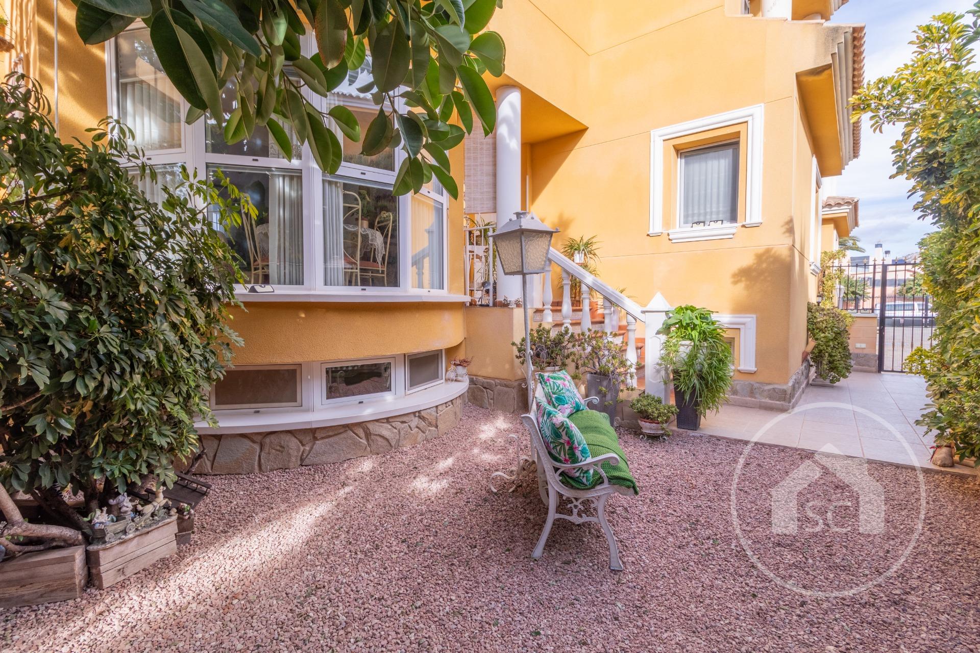 Villa for sale in Molineta, Petrer — Photo 5 of 55