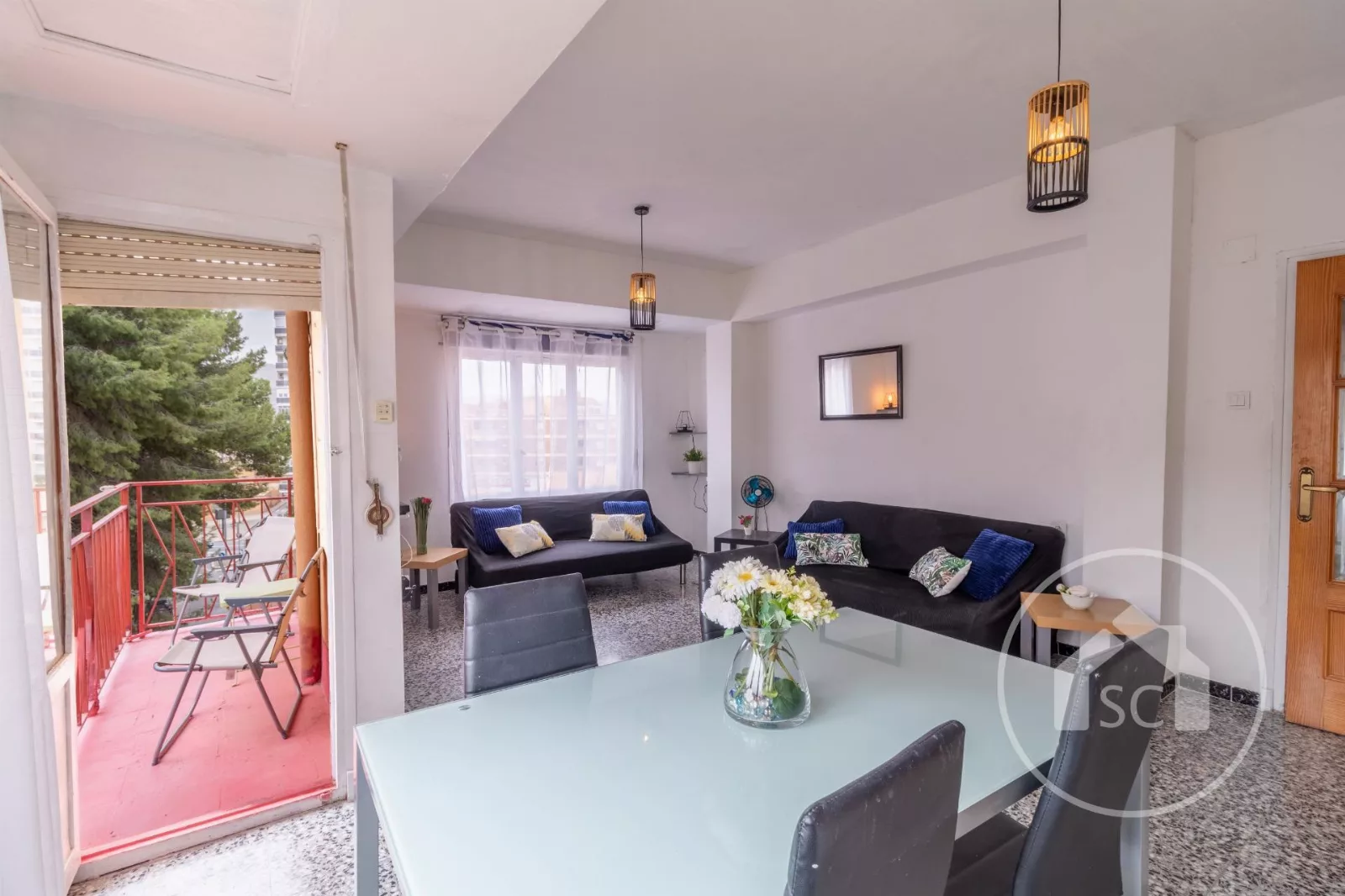 Amplio Piso en Esquina con Vistas al Parque — Foto 3 de 18