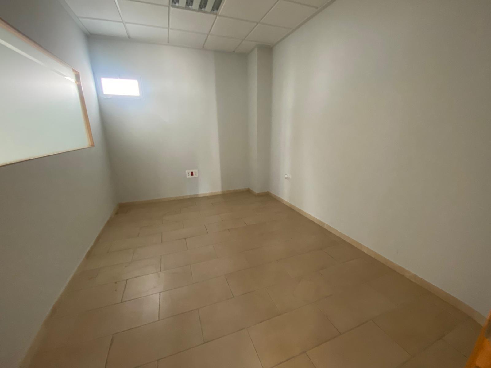 Local comercial en el Sector 9 — Foto 4 de 15