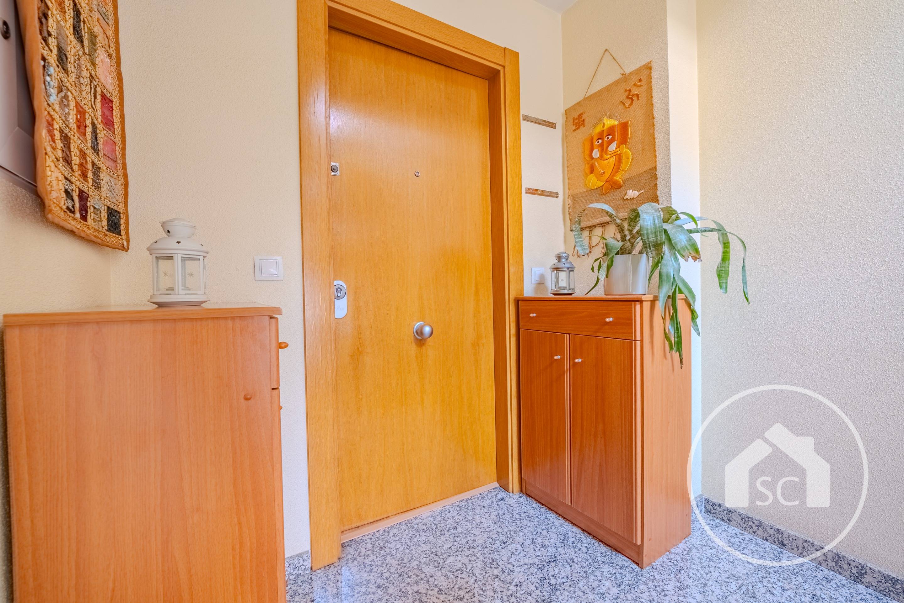 Apartment for sale in Gran avenida, Elda — Photo 2 of 26