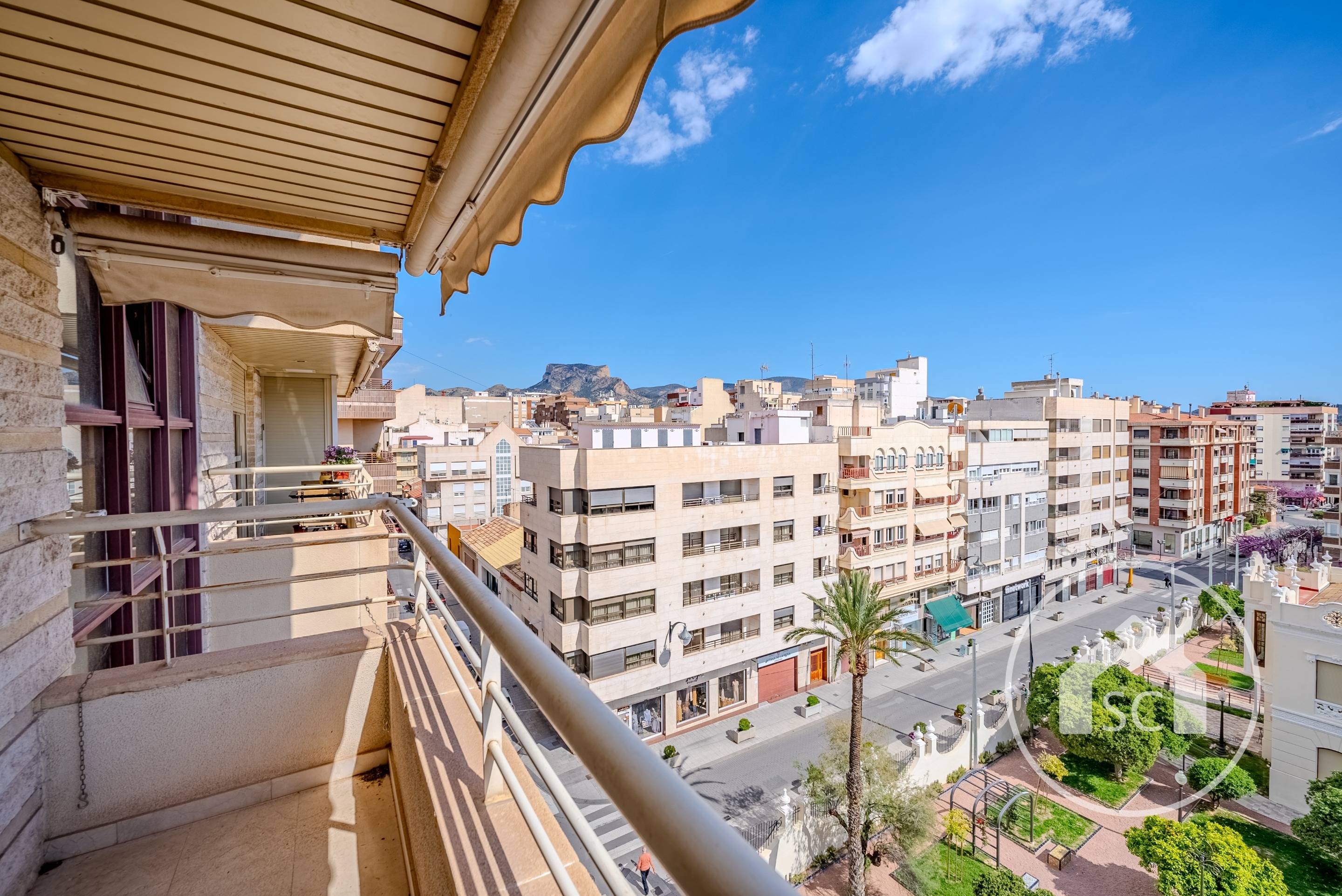 Apartment · 4 bed · 2 baths · 155 m² · Elda — Photo 3 of 38