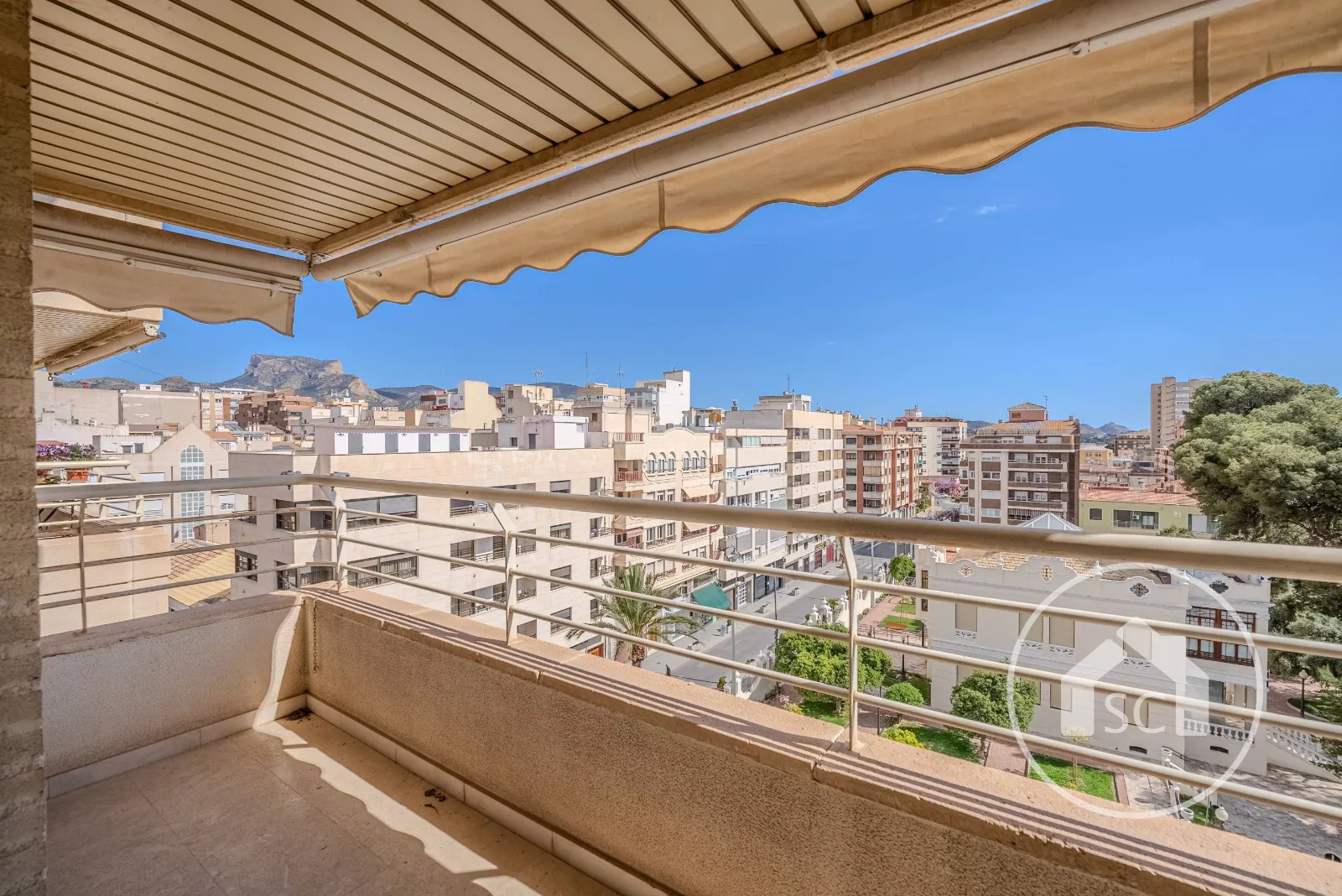 Apartment · 4 bed · 2 baths · 155 m² · Elda — Photo 5 of 38