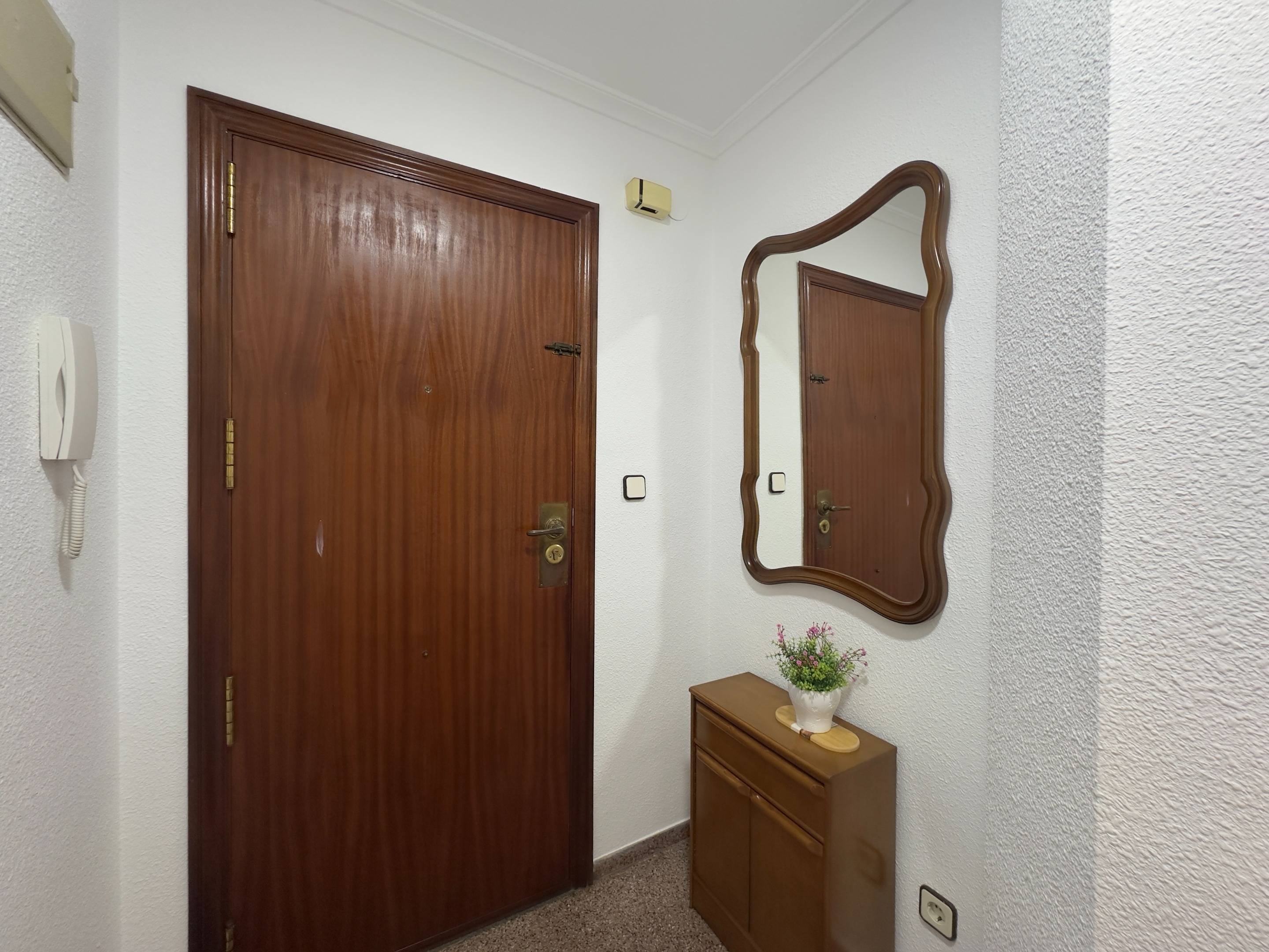 Apartment for rent in Cruz roja, Elda