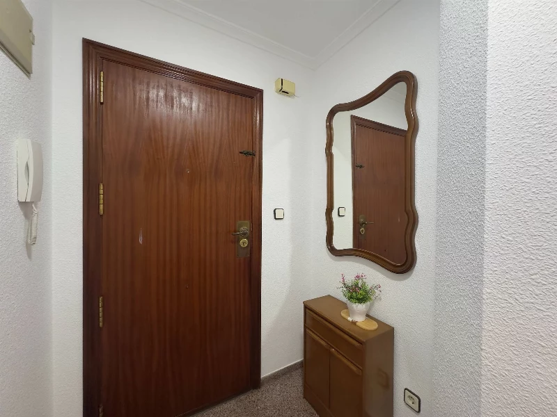 Apartment for rent in Cruz roja, Elda