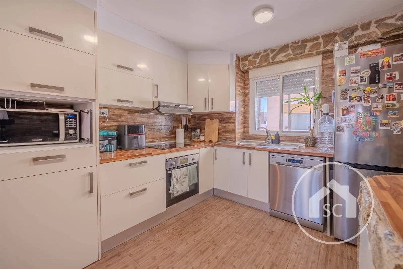 Apartment for rent in Mercado central, Elda