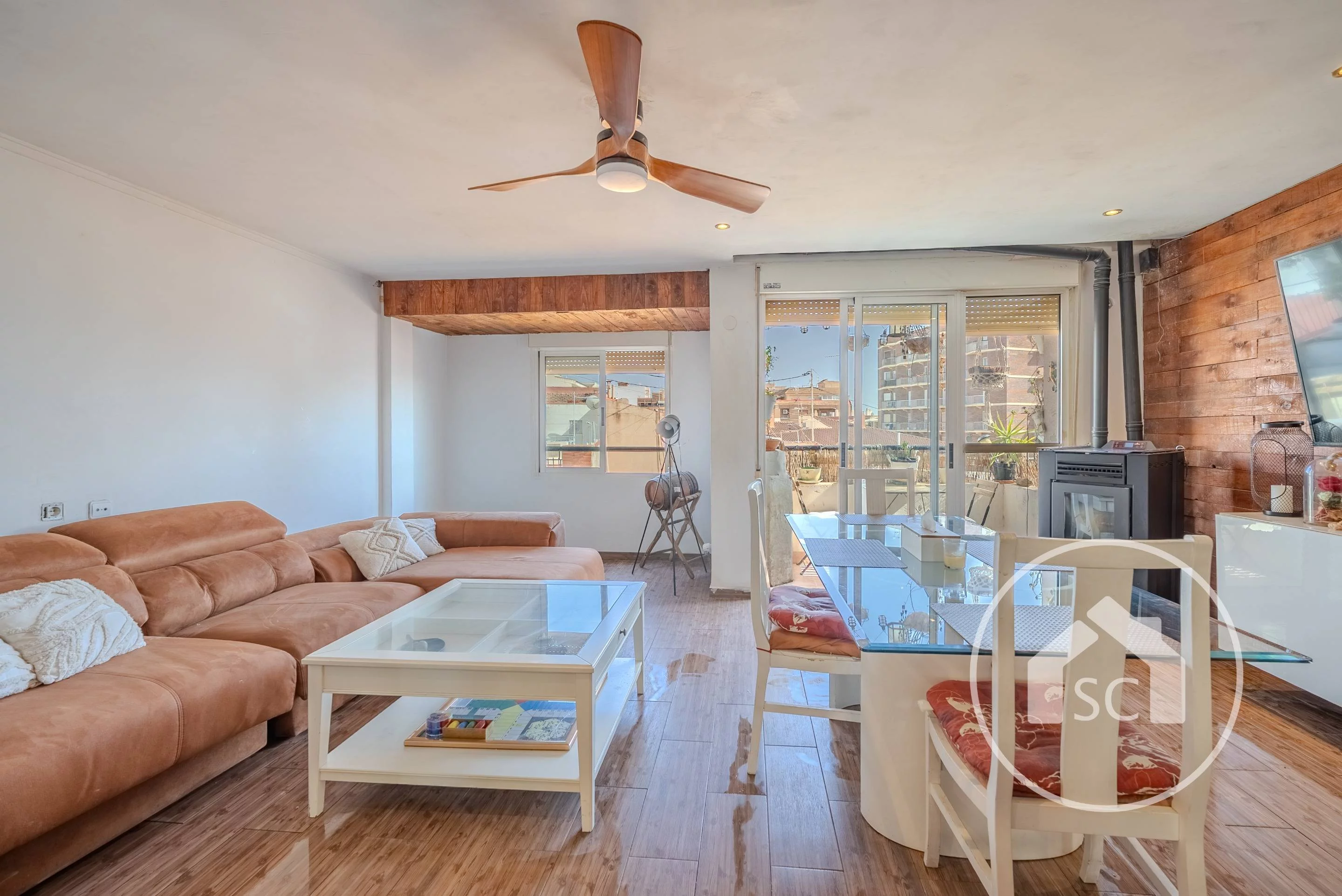 Piso Reformado junto al Mercado Central — Foto 3 de 29