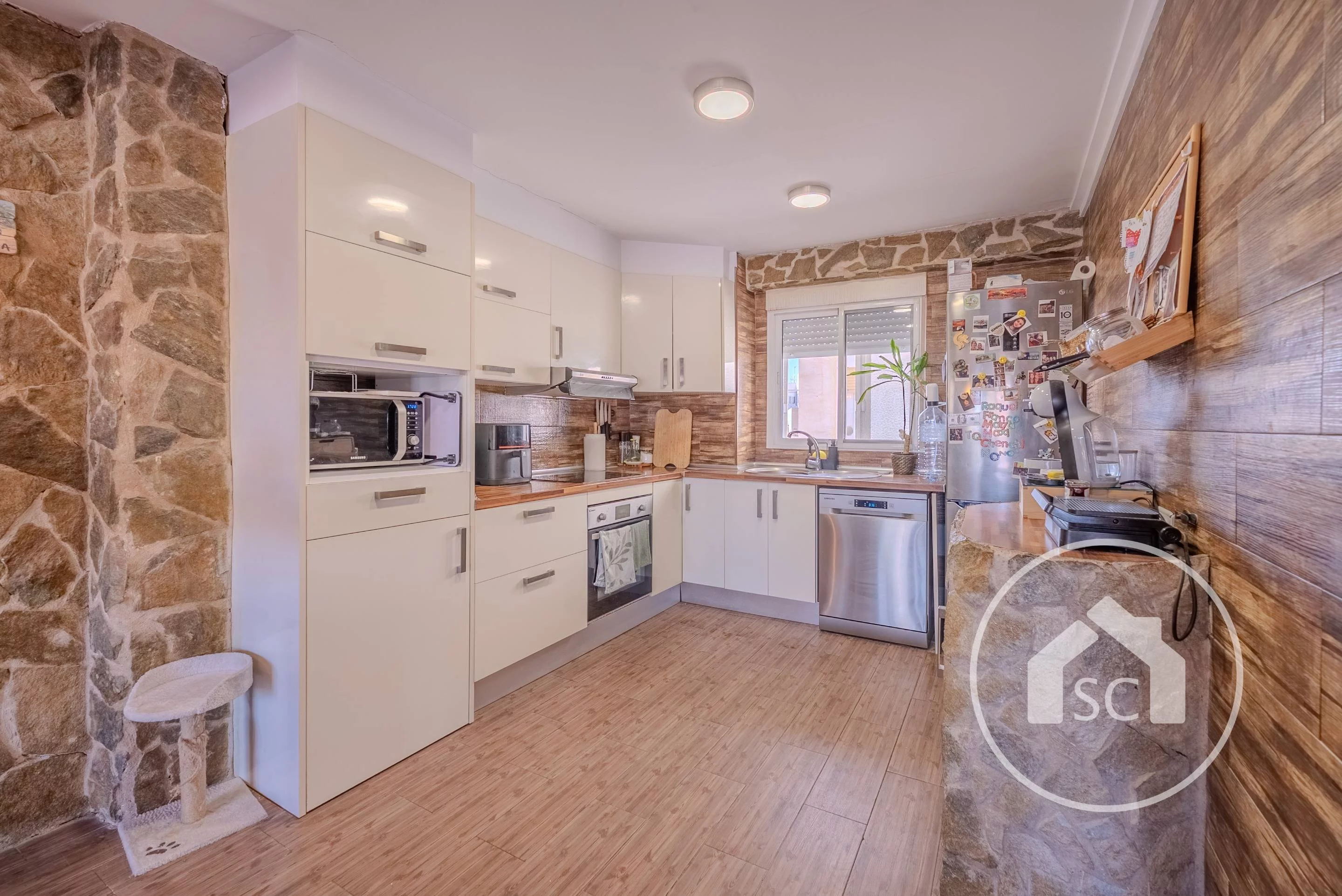 Piso Reformado junto al Mercado Central — Foto 5 de 29