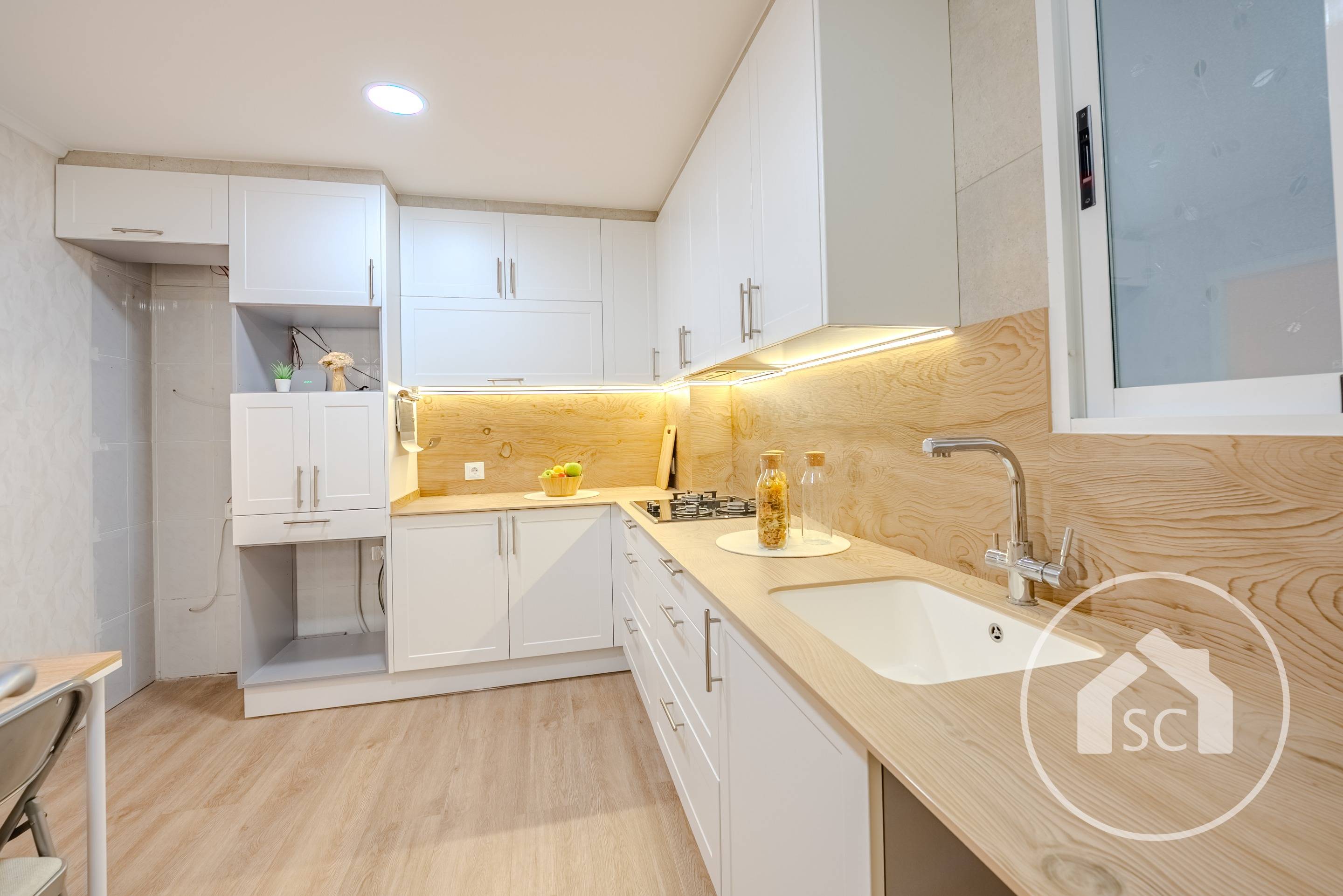 Apartment for sale in Jardín de la música, Elda — Photo 3 of 26