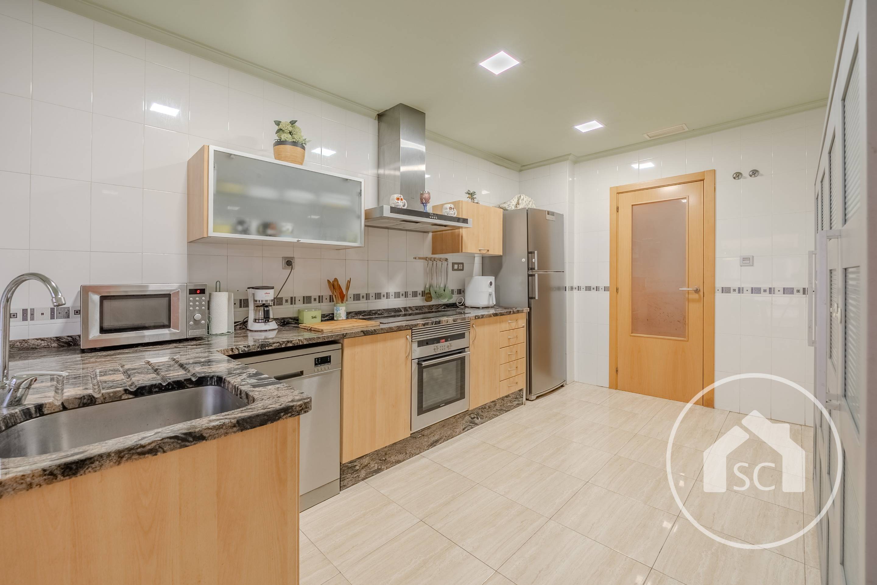 Apartment for sale in Plaza del zapatero, Elda — Photo 5 of 47