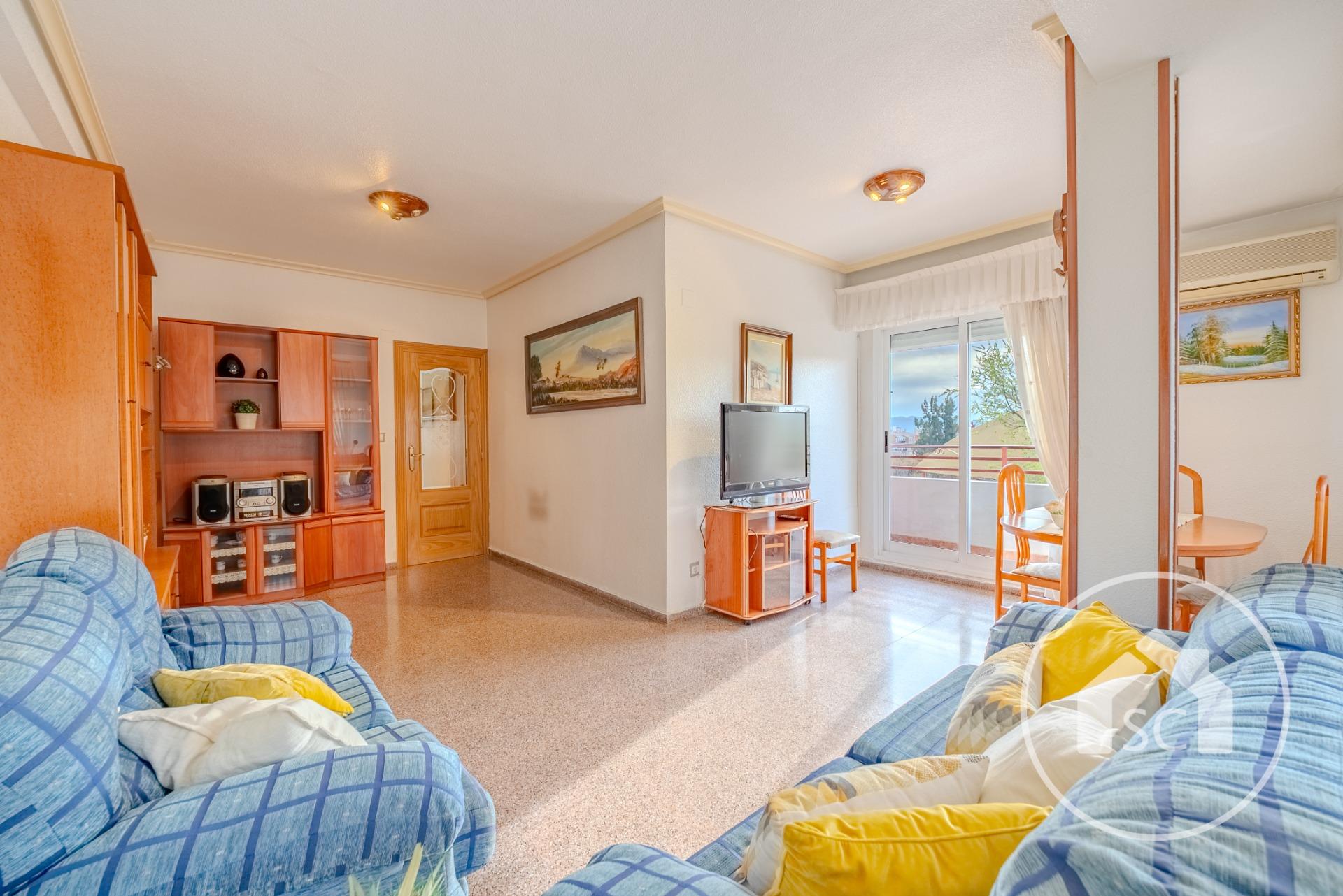 Piso luminoso con vistas al Campet — Foto 2 de 26