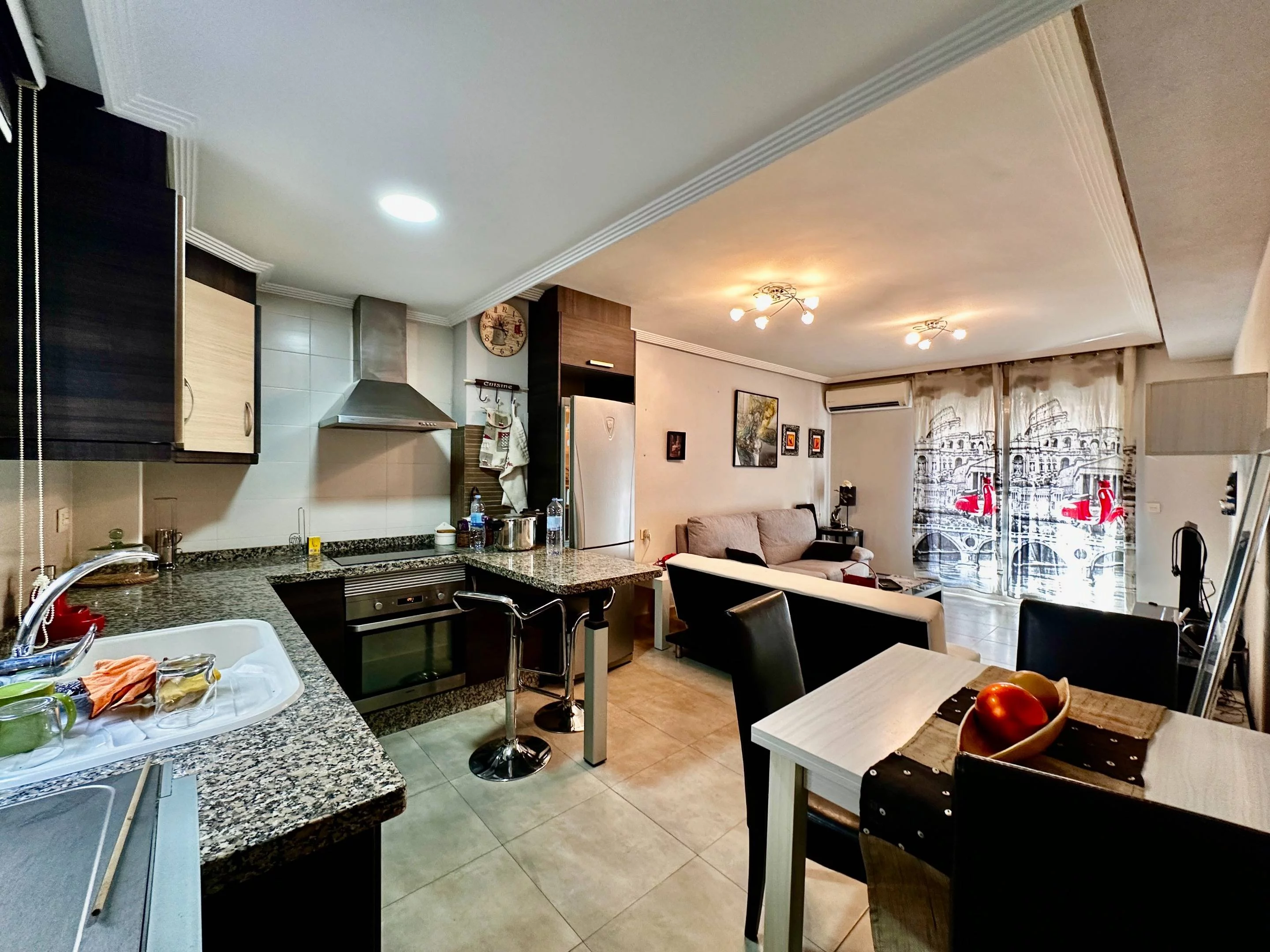 Apartment for rent in Pablo iglesias, Elda — Photo 3 of 9