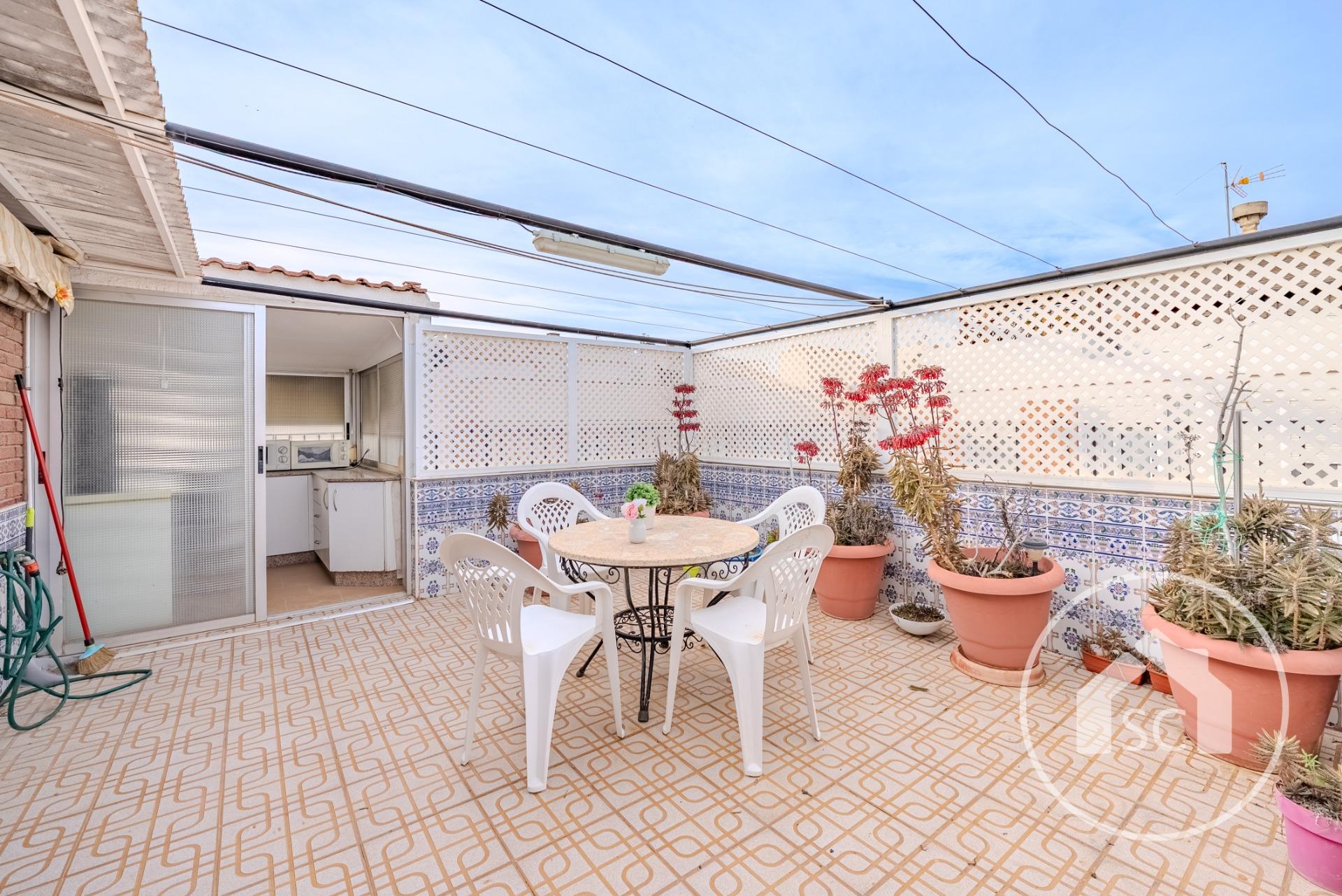 Ático Dúplex luminoso con terraza, garaje y barbacoa