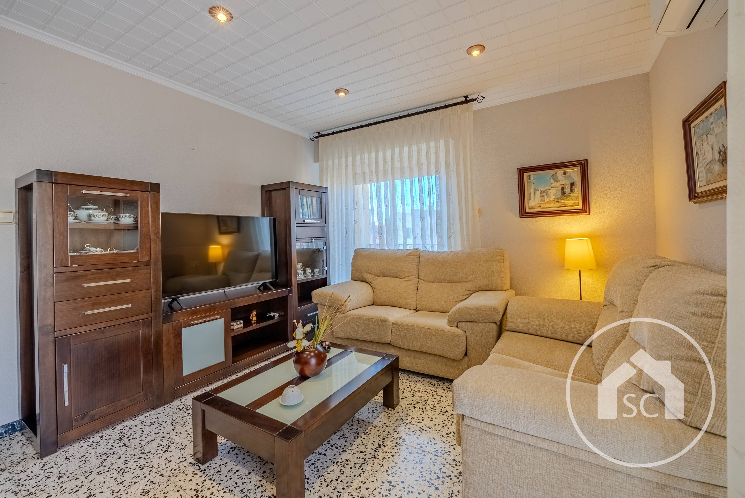 Piso exterior en esquina con 4 habitaciones y trastero — Foto 3 de 30