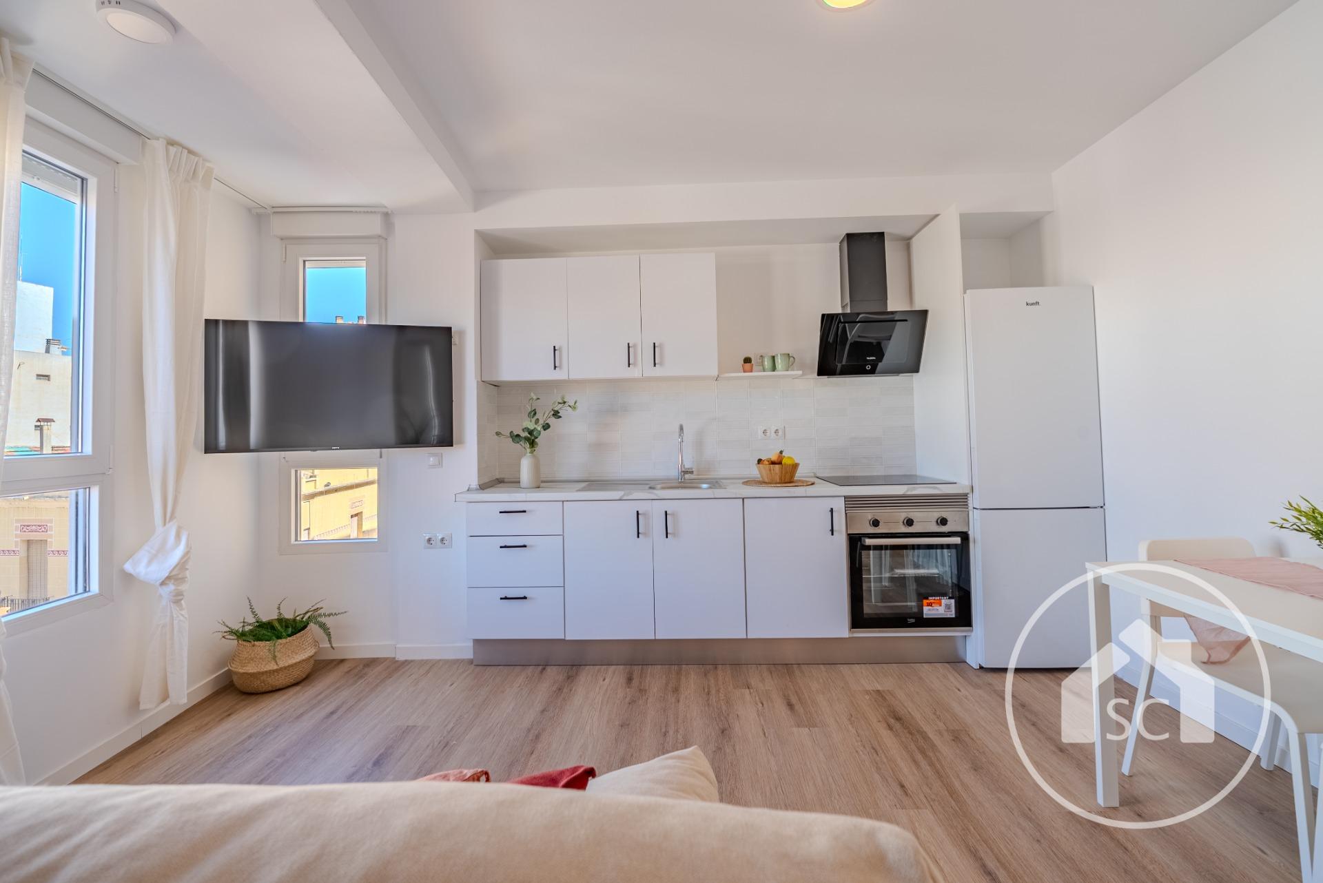 Estudio reformado con terraza en el centro de Elda — Foto 4 de 11