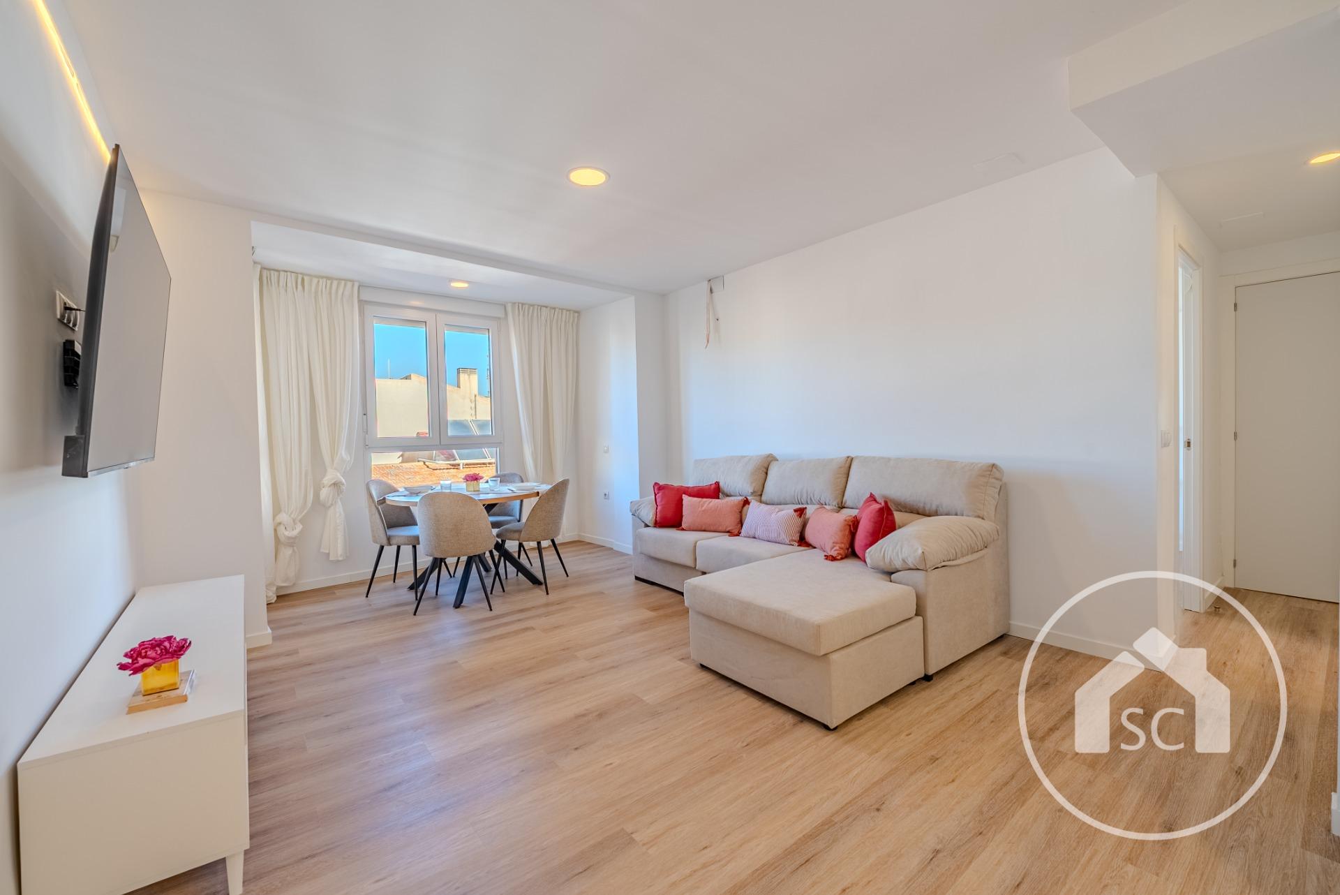 Apartamento reformado con mucha luz en pleno centro de Elda — Foto 2 de 14