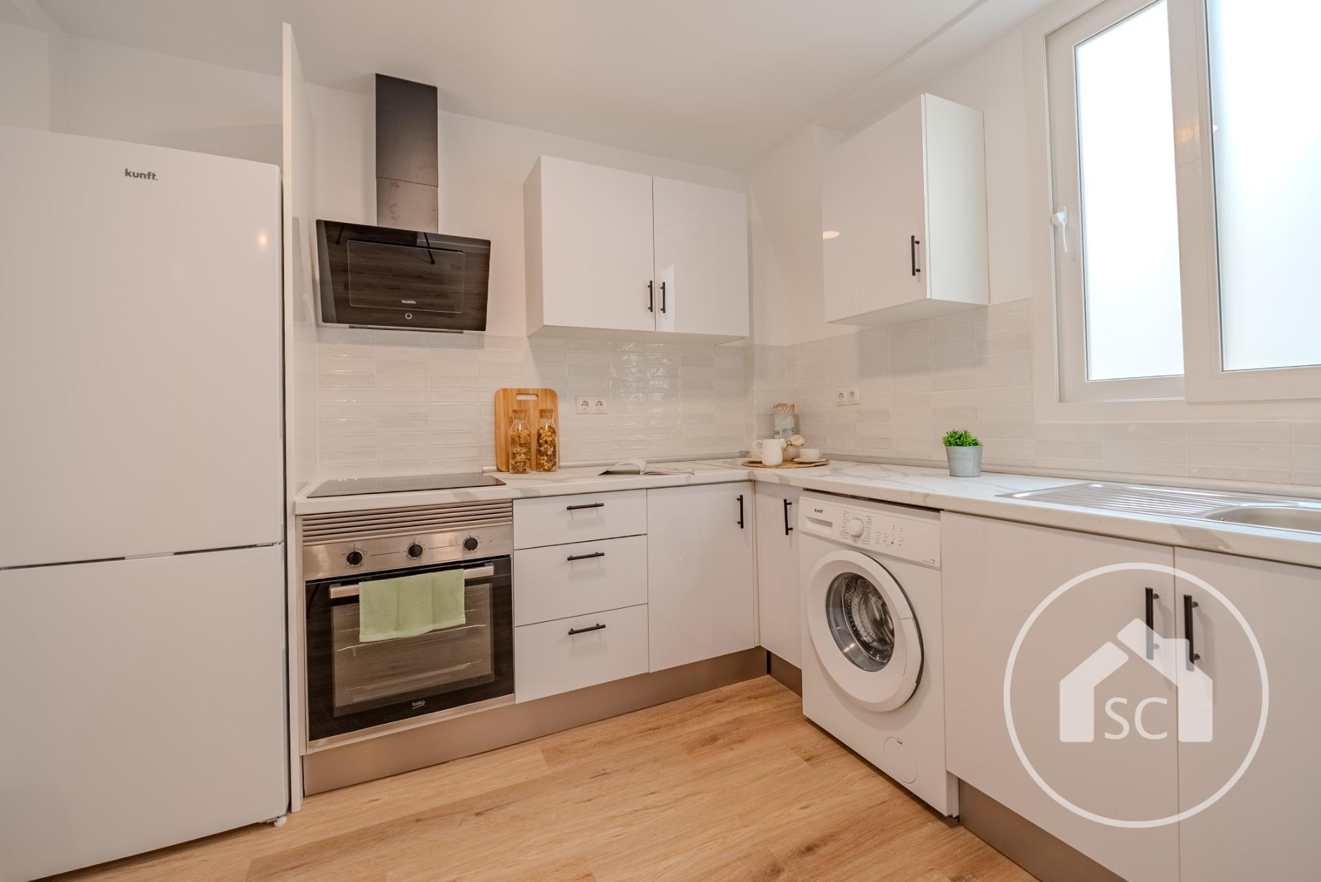 Estudio reformado con mucha luz en pleno centro de Elda — Foto 4 de 12