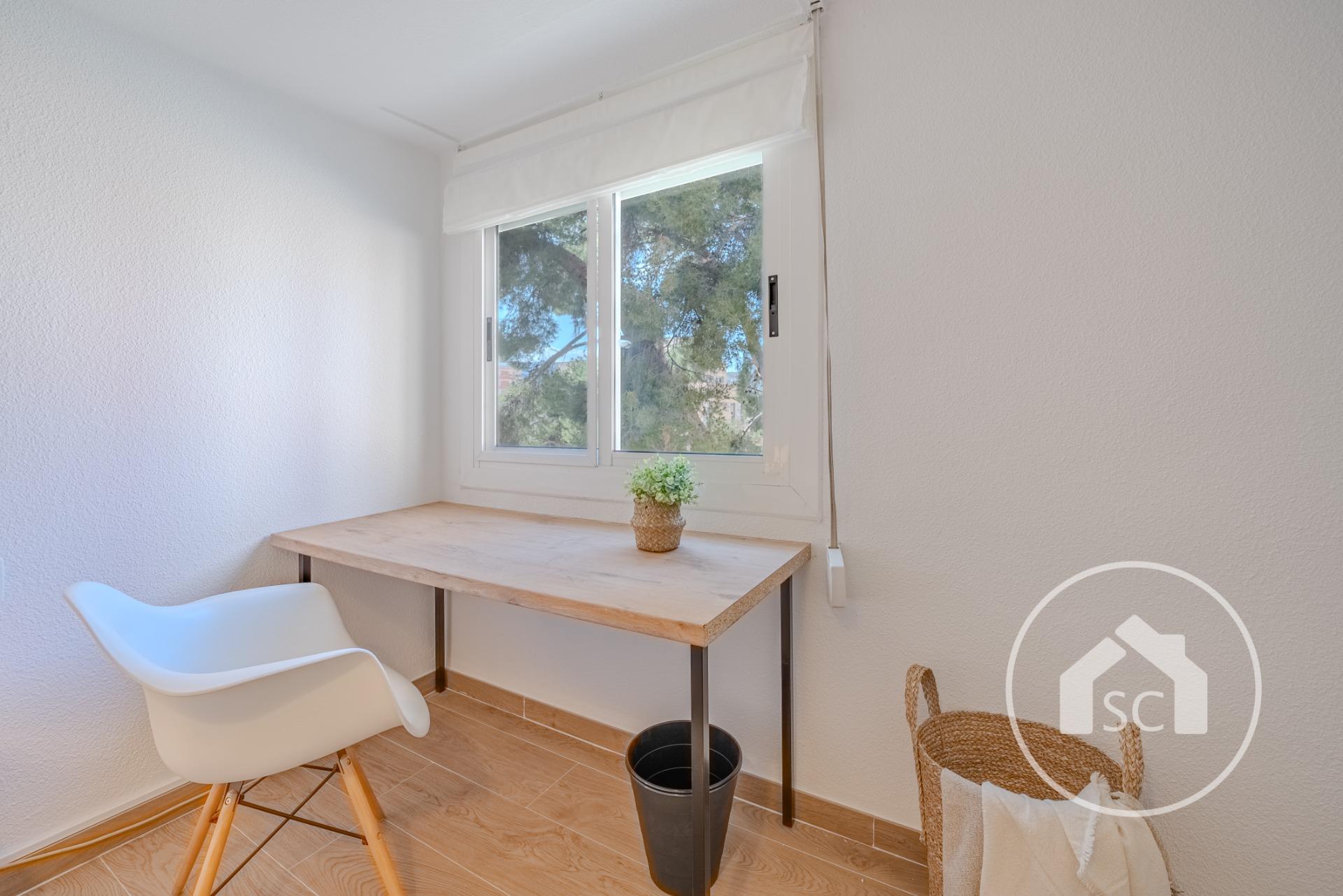 Room · 1 bed · 2 baths · 15 m² · Elda — Photo 2 of 10