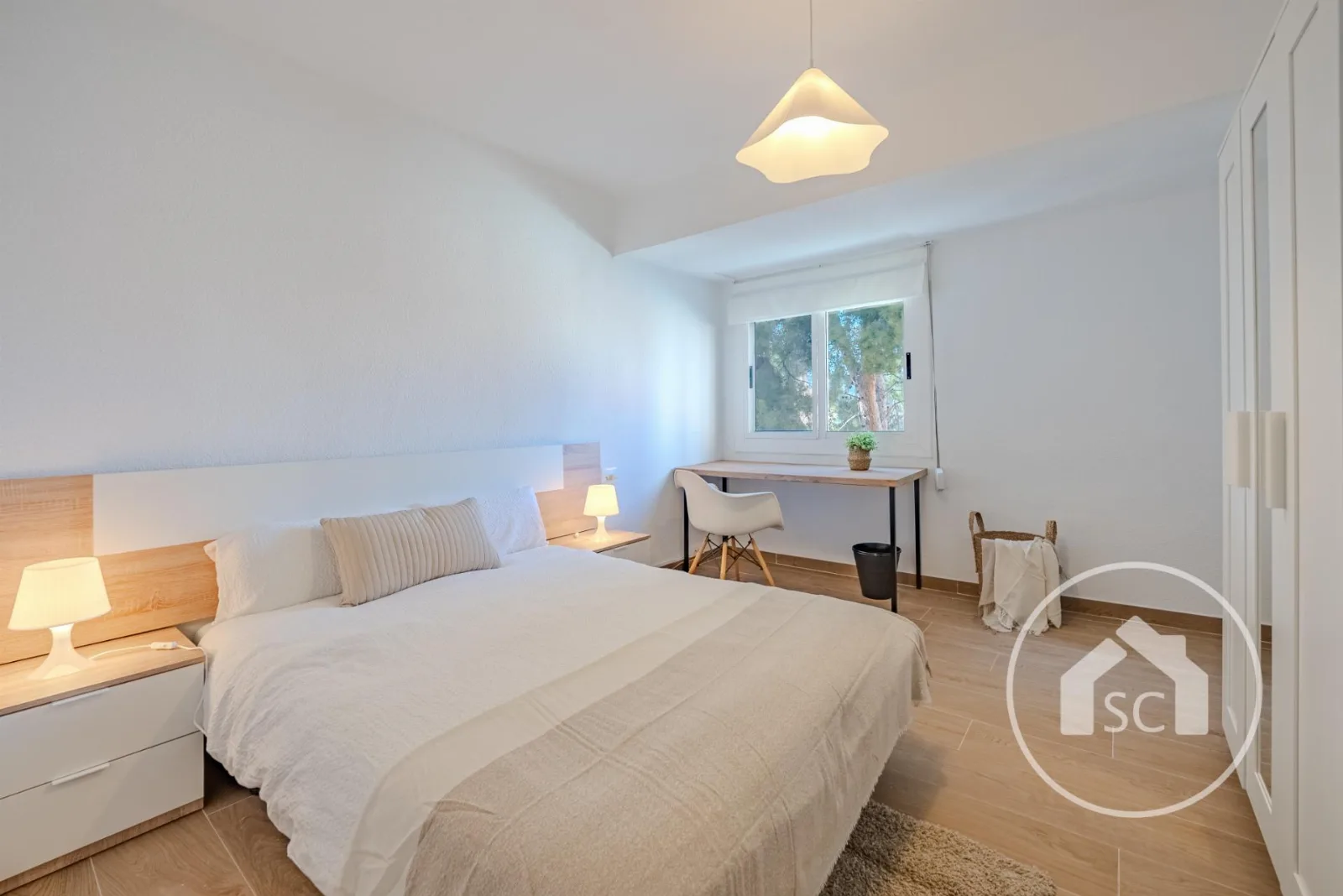 Room · 1 bed · 2 baths · 15 m² · Elda