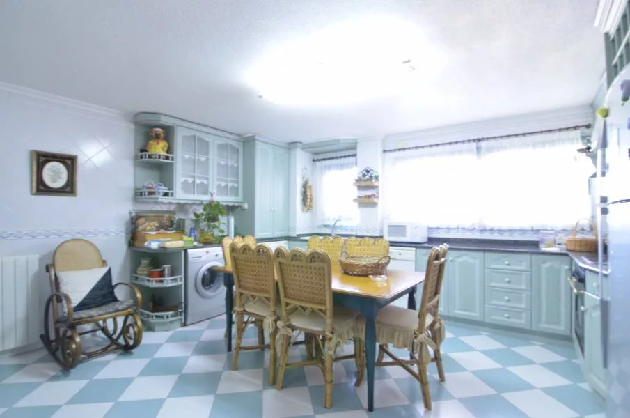 Apartment · 4 bed · 2 baths · 150 m² · Elda