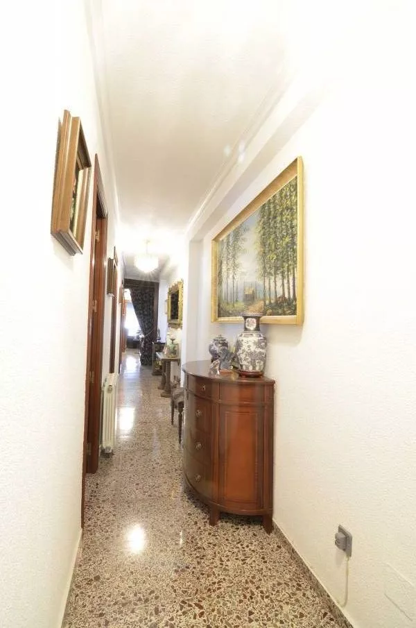 Apartment · 4 bed · 2 baths · 150 m² · Elda — Photo 2 of 12