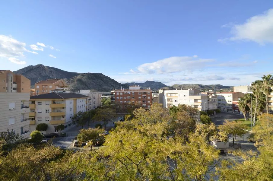 Apartment · 3 bed · 2 baths · 100 m² · Elda