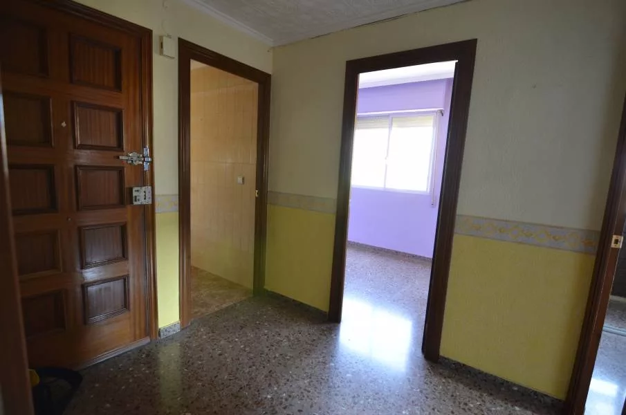 Apartment · 3 bed · 2 baths · 87 m² · Petrer — Photo 3 of 14