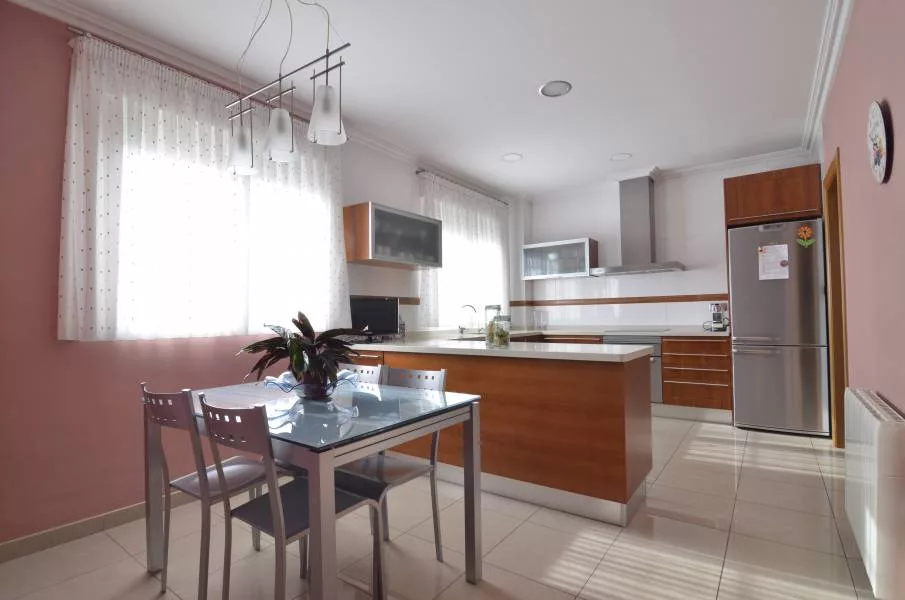 Villa · 4 bed · 3 baths · 419 m² · Petrer — Photo 5 of 20