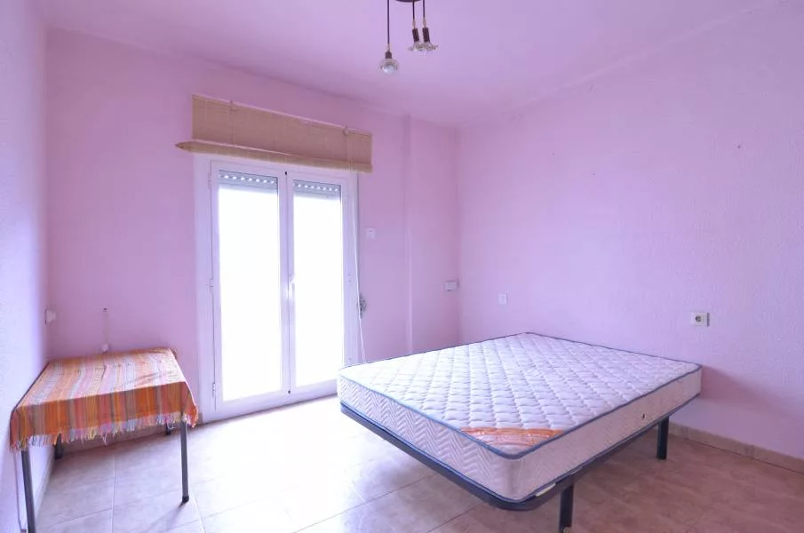 Apartment · 4 bed · 1 bath · 90 m² · Elda — Photo 5 of 13