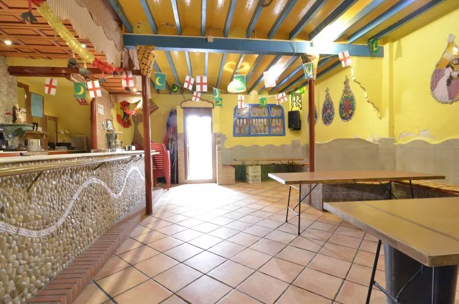 Commercial property · 2 baths · 100 m² · Elda — Photo 3 of 7