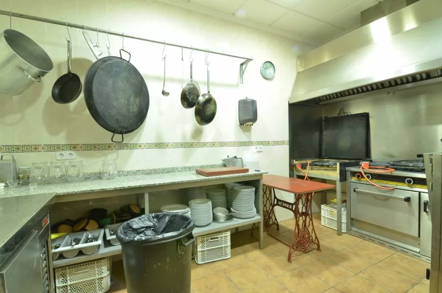 Commercial property · 2 baths · 100 m² · Elda — Photo 5 of 7