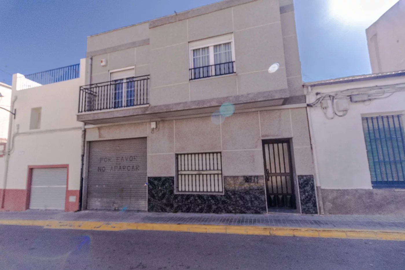 House · 3 bed · 2 baths · 200 m² · Elda