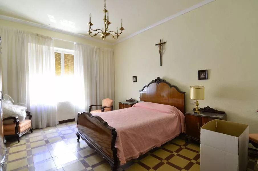 Apartment · 4 bed · 1 bath · 150 m² · Elda — Photo 2 of 10