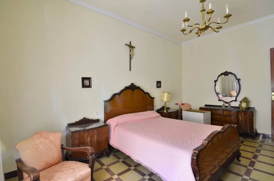 Apartment · 4 bed · 1 bath · 150 m² · Elda — Photo 3 of 10