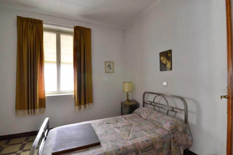 Apartment · 4 bed · 1 bath · 150 m² · Elda — Photo 5 of 10